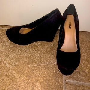 Soda faux suede wedges- women’s size 10